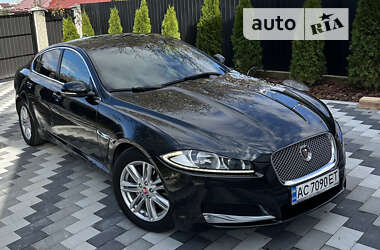 Седан Jaguar XF 2015 в Львове