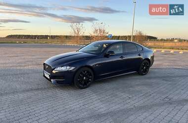 Седан Jaguar XF 2016 в Киеве