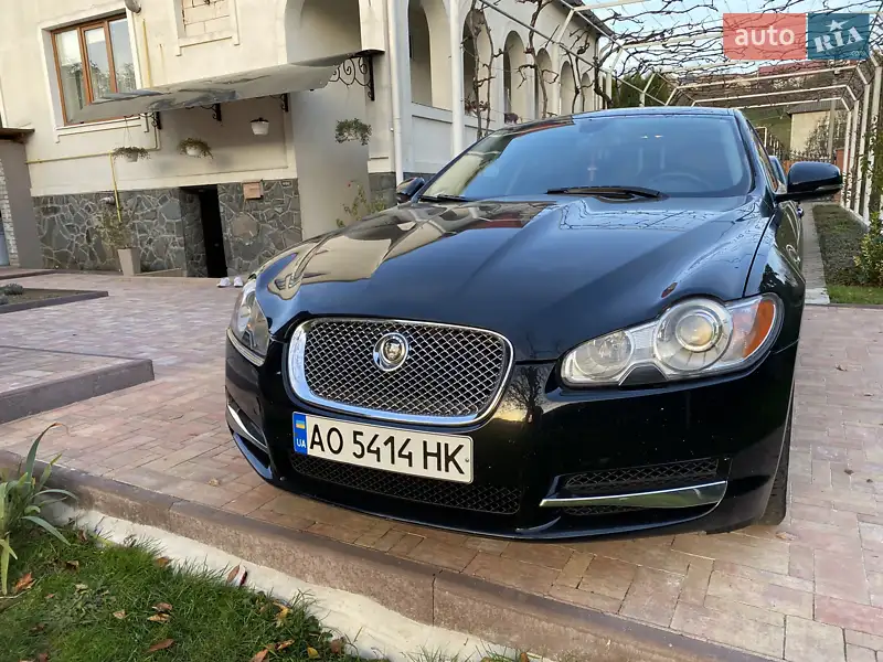 Jaguar XF 2010