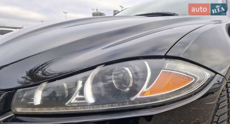 Седан Jaguar XF 2013 в Киеве