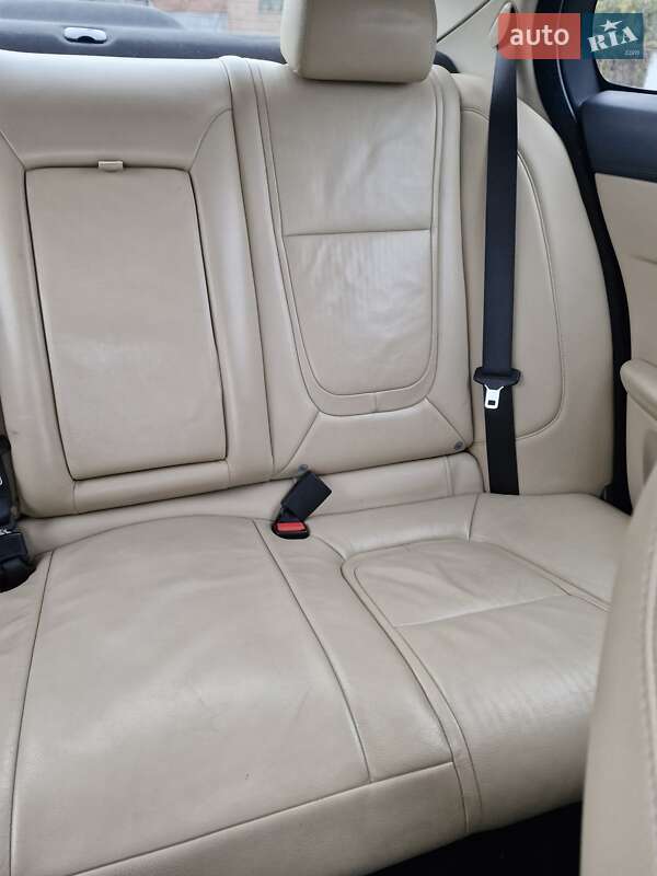Седан Jaguar XF 2013 в Киеве