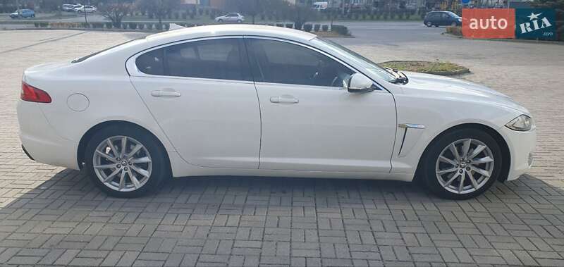 Седан Jaguar XF 2013 в Запорожье