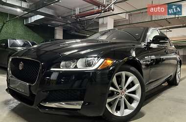 Седан Jaguar XF 2017 в Киеве