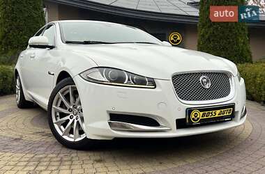 Седан Jaguar XF 2013 в Львові