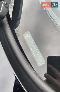 Седан Jaguar XF 2012 в 