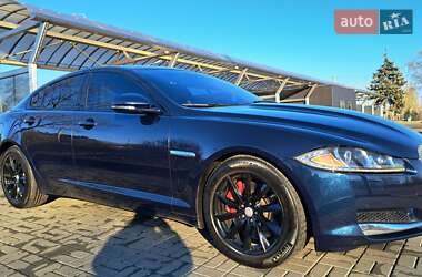 Седан Jaguar XF 2013 в Дніпрі