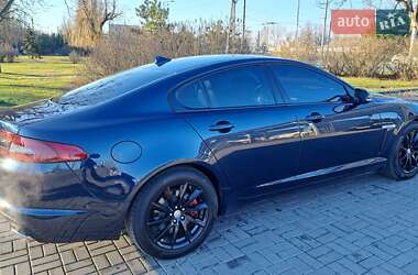 Седан Jaguar XF 2013 в Дніпрі