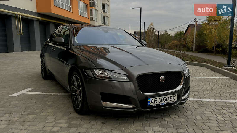 Седан Jaguar XF 2016 в Вінниці