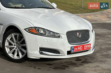 Седан Jaguar XF 2015 в Тернополе