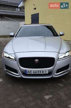 Седан Jaguar XF 2016 в Новомосковську