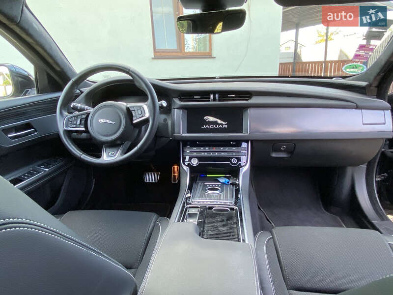 Универсал Jaguar XF 2019 в Киеве