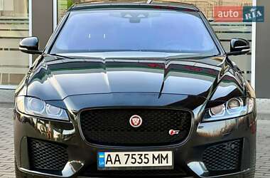 Седан Jaguar XF 2016 в Киеве