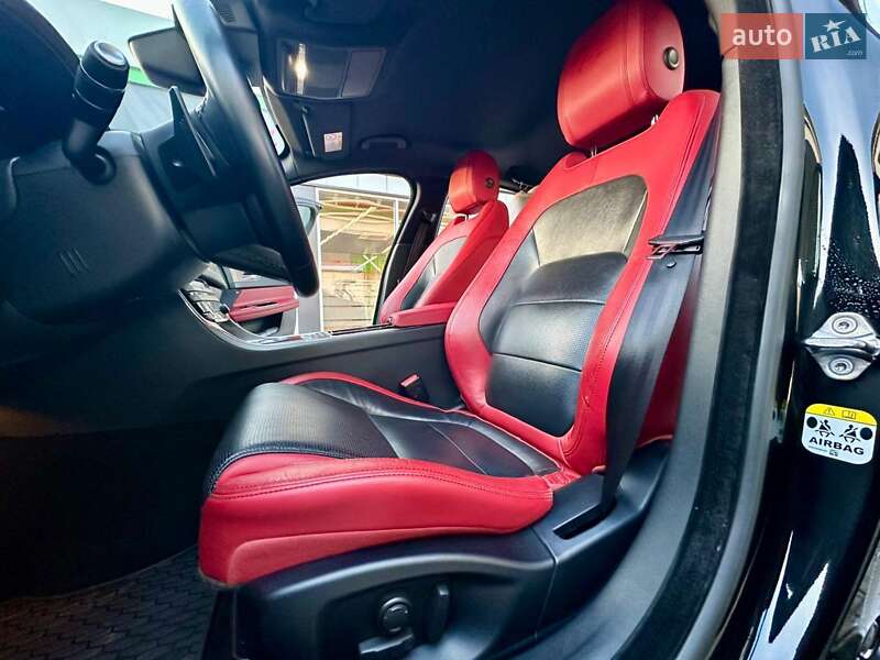 Седан Jaguar XF 2016 в Києві