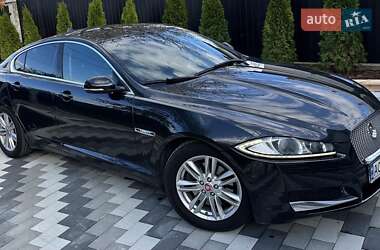Седан Jaguar XF 2015 в 