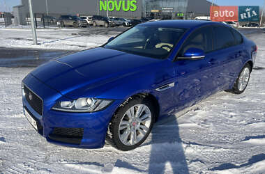 Седан Jaguar XF 2016 в Киеве