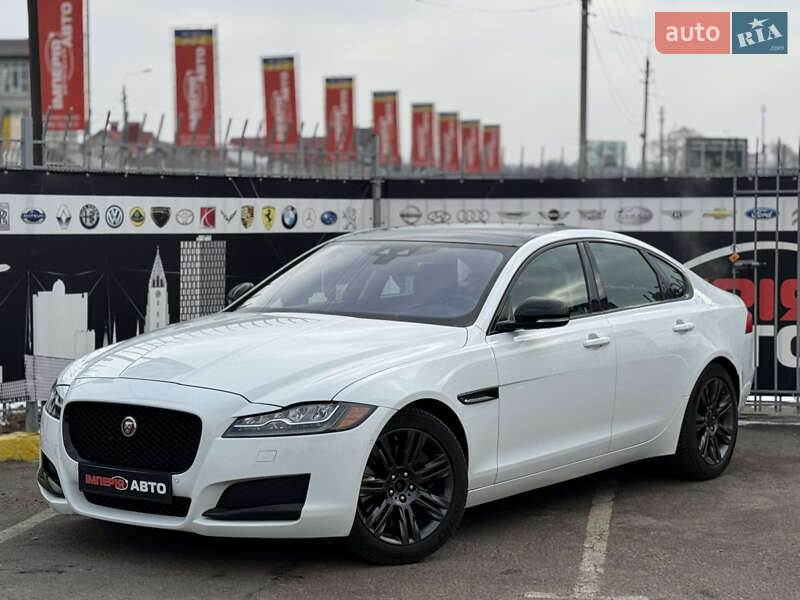 Седан Jaguar XF 2016 в Києві