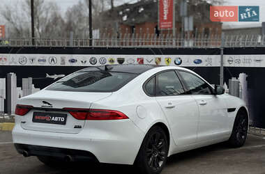 Седан Jaguar XF 2016 в Києві