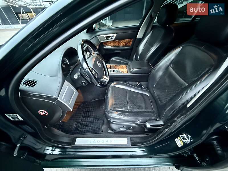 Седан Jaguar XF 2009 в Одессе