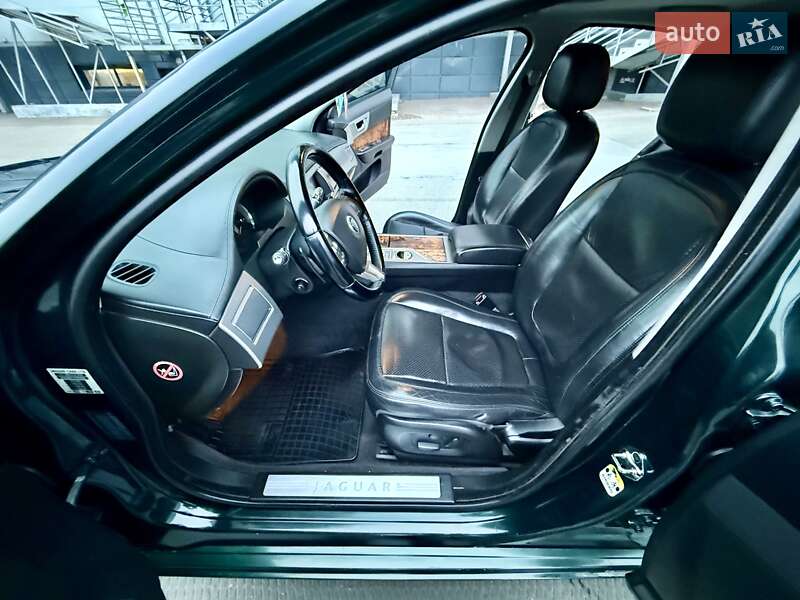 Седан Jaguar XF 2009 в Одессе