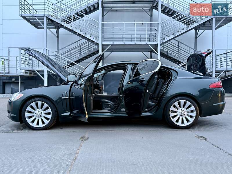 Седан Jaguar XF 2009 в Одессе