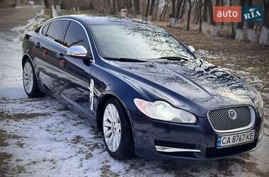 Седан Jaguar XF 2009 в Черновцах