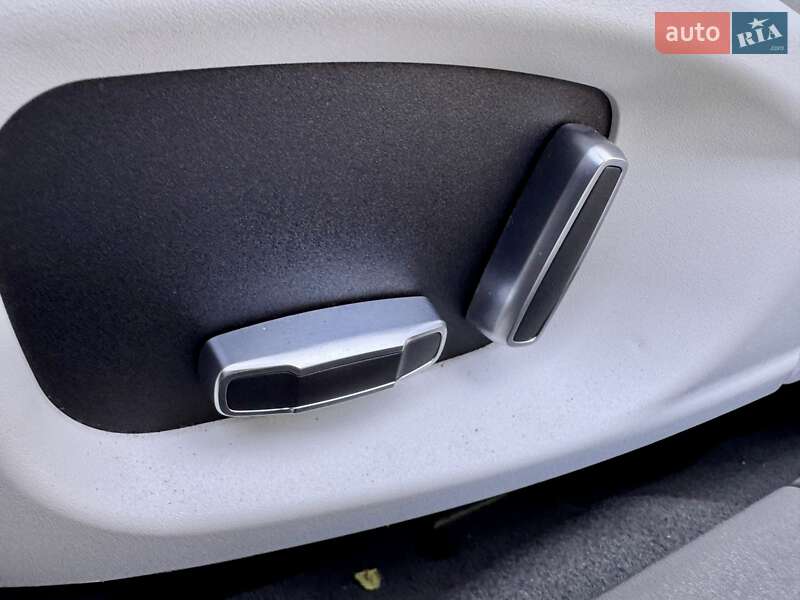 Седан Jaguar XF 2019 в Одессе