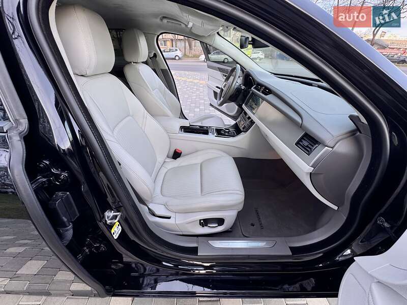 Седан Jaguar XF 2019 в Одессе