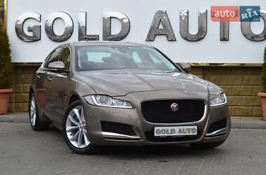 Седан Jaguar XF 2016 в 