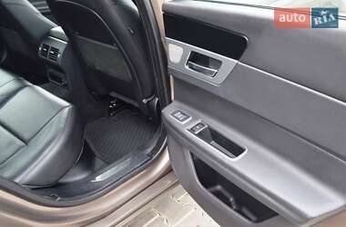 Седан Jaguar XF 2016 в 