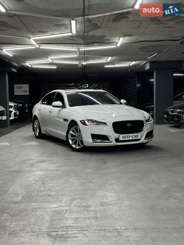 Jaguar XF 2016