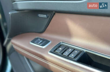 Седан Jaguar XF 2016 в 