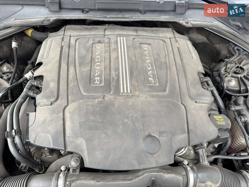 Седан Jaguar XF 2016 в Киеве