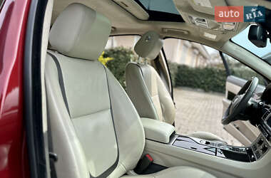 Седан Jaguar XF 2012 в 