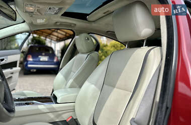 Седан Jaguar XF 2012 в 
