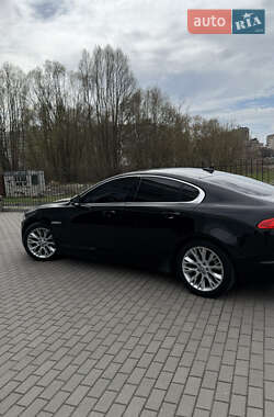 Седан Jaguar XF 2014 в 