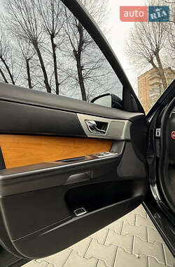 Седан Jaguar XF 2014 в 