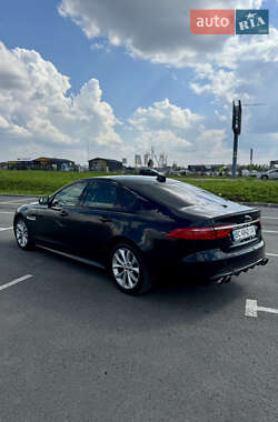 Седан Jaguar XF 2017 в Львові