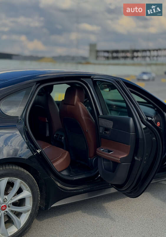 Седан Jaguar XF 2017 в Львові фото 28 Седан Jaguar XF 2017 в Львові