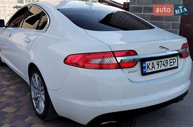 Седан Jaguar XF 2013 в 