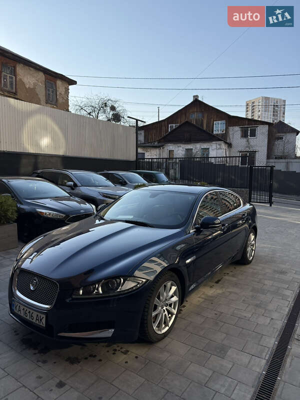 Седан Jaguar XF 2013 в Киеве