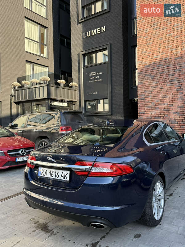 Седан Jaguar XF 2013 в Киеве