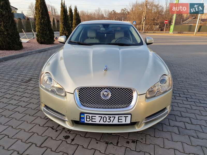 Седан Jaguar XF 2008 в Виннице