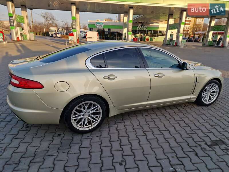 Седан Jaguar XF 2008 в Виннице