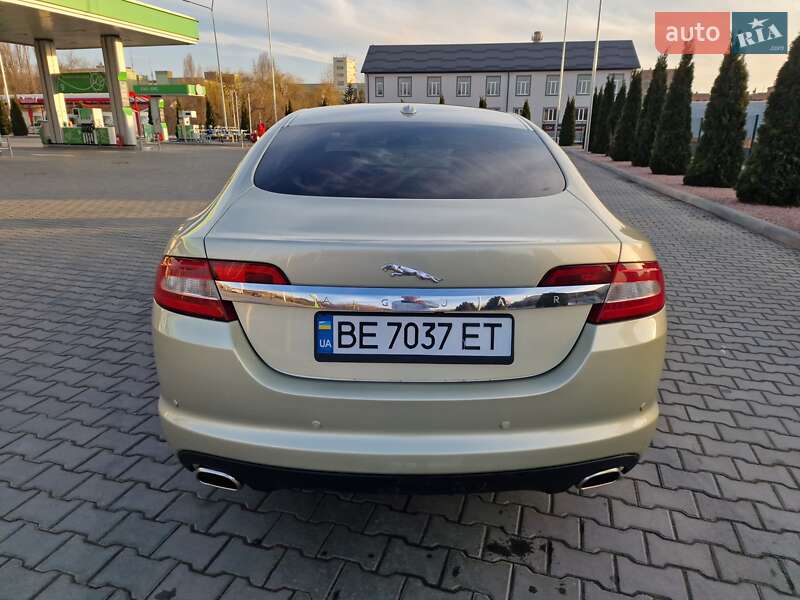 Седан Jaguar XF 2008 в Виннице