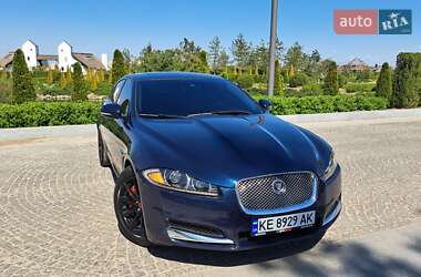 Седан Jaguar XF 2013 в 
