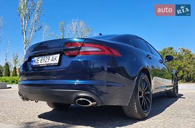 Седан Jaguar XF 2013 в 