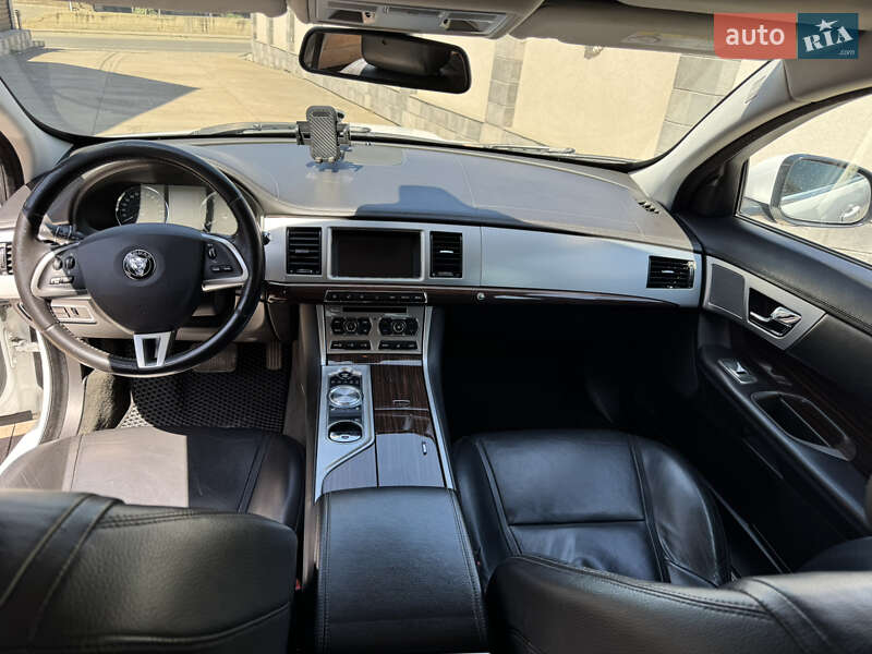 Универсал Jaguar XF 2014 в Черновцах фото 9 Универсал Jaguar XF 2014 в Черновцах