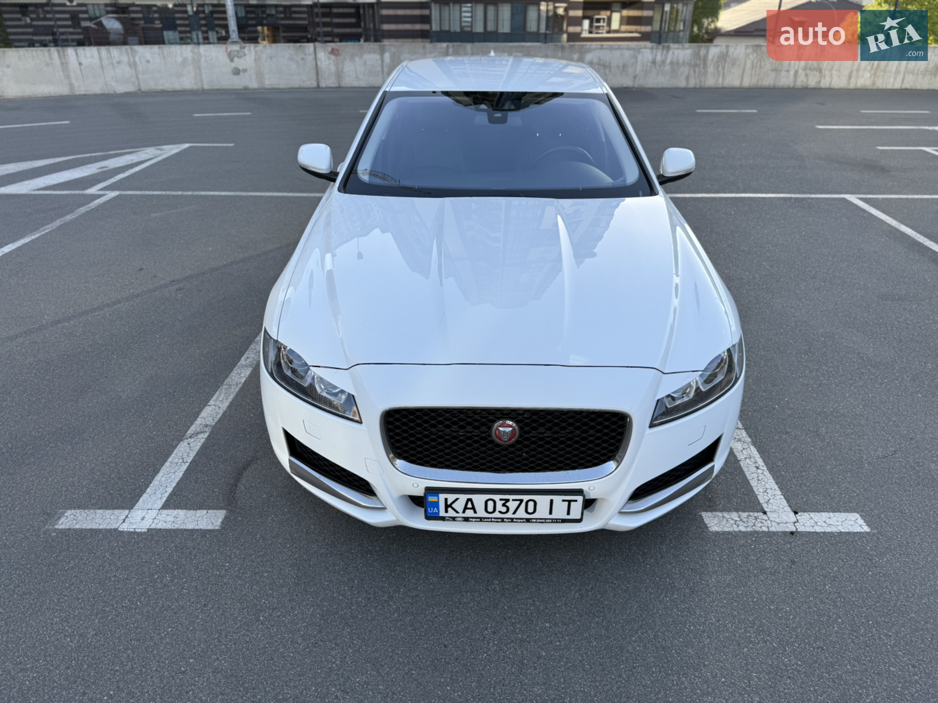 2017 Jaguar XF - мініатюра 2