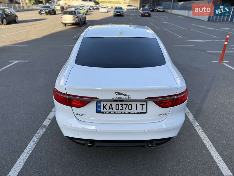 Седан Jaguar XF 2017 в Киеве