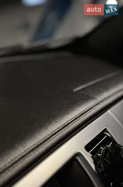 Седан Jaguar XF 2012 в 